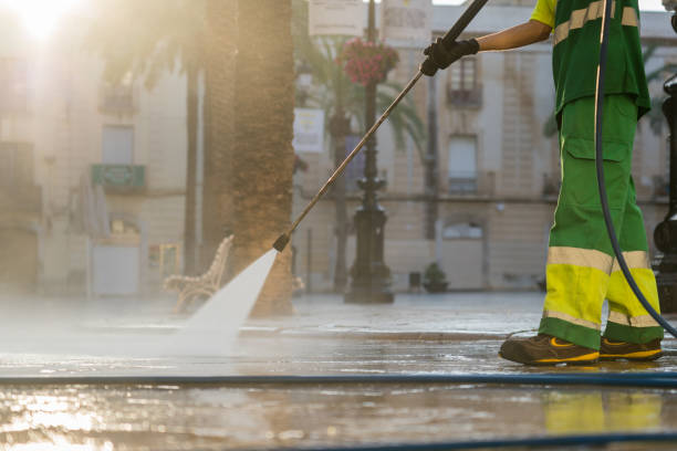 Best Gutter Cleaning  in Myrtletown, CA